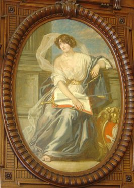 Photo of the painting of a Justice in Paris's courtroom number 10